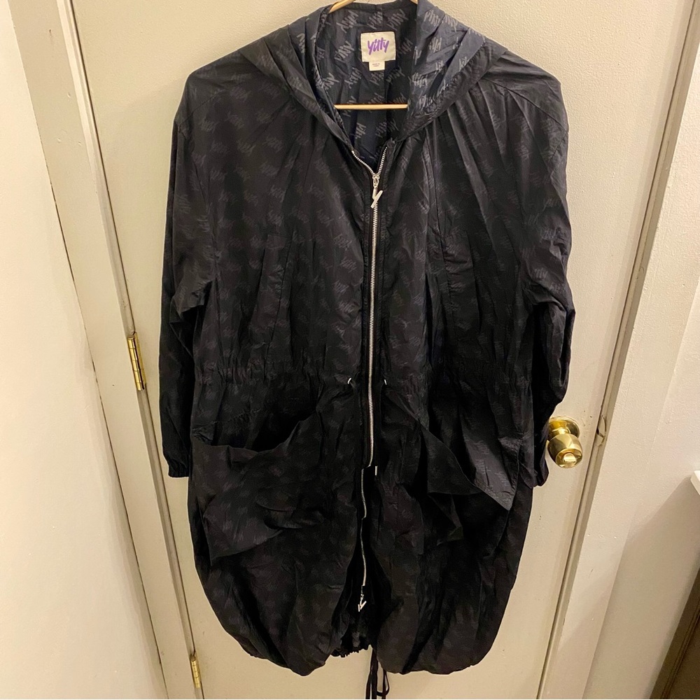 Yitty Fabletics Headliner Jacket Size Medium - image 4